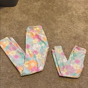 One size LuLaRoe leggings and small/medium kids